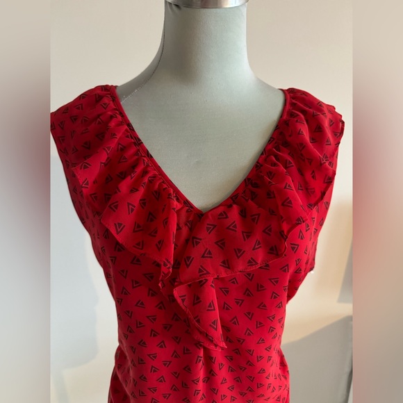 Beautiful Top - Picture 2 of 6